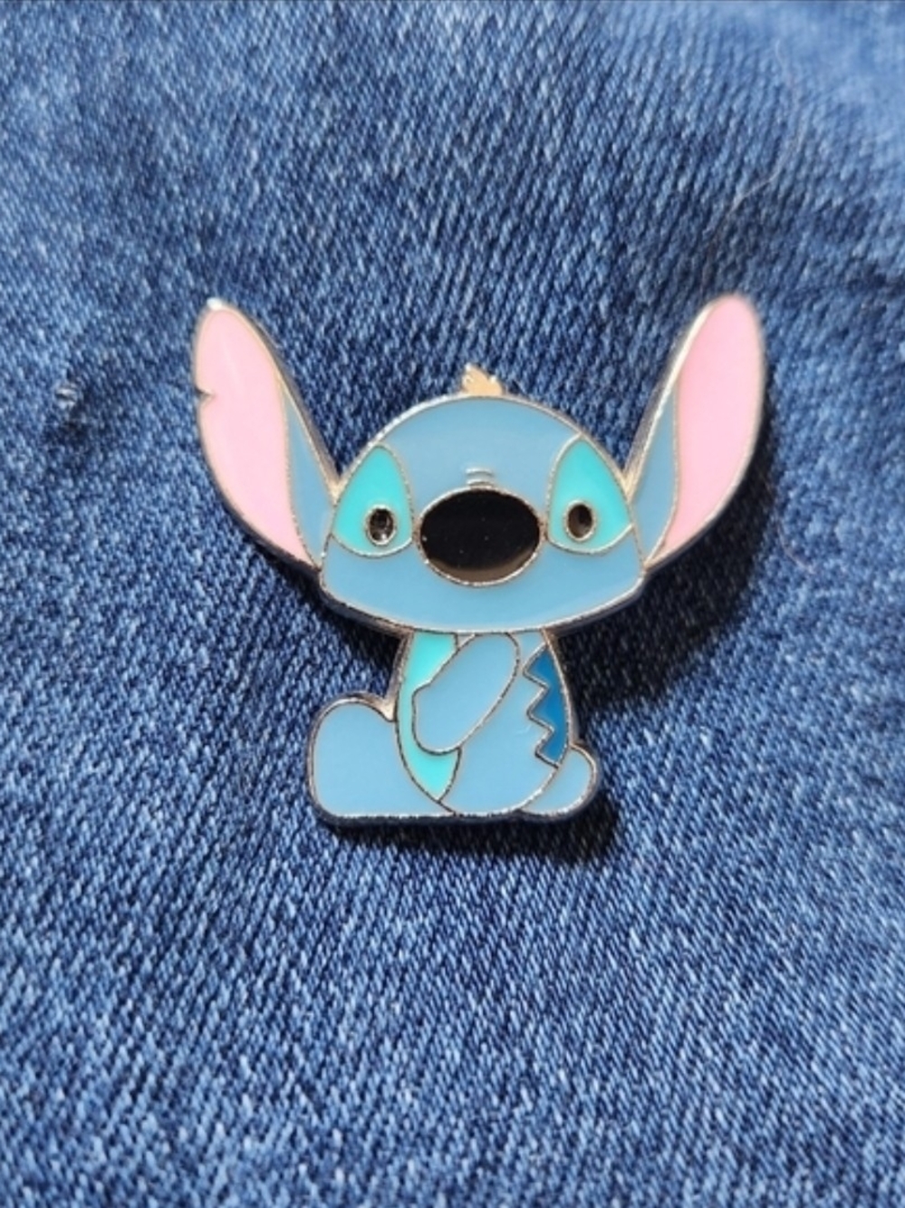 Stitch Cutie Disney Trading Pin Sitting Lilo And Stitch